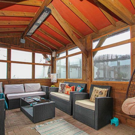 Lavish 2 Bed Sleeps 5 Near Lanark Apartment Carstairs Bagian luar foto